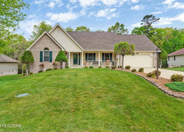 Property at 28 Brooks Ln, Crossville, TN 38558, 3 beds, 2 baths