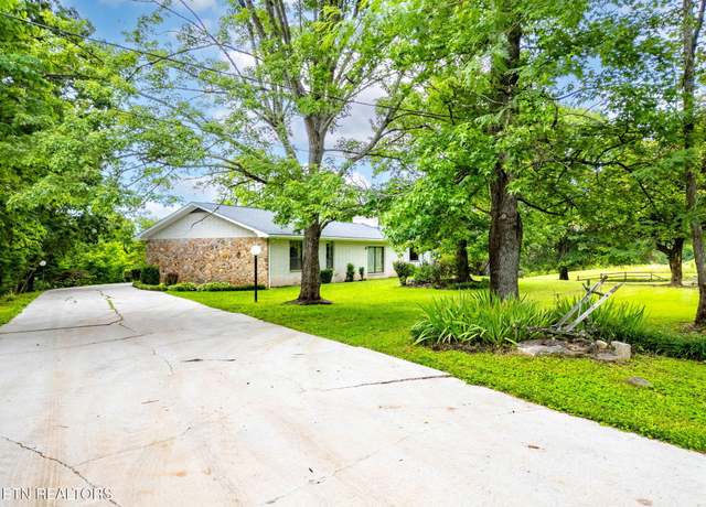 Property at 8412 Finger Rd, Knoxville, TN 37920, 3 beds, 3 baths