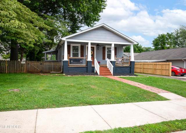 Property at 1340 Dalton St, Alcoa, TN 37701, 3 beds, 2 baths
