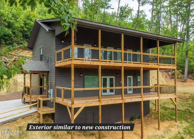 Property at 1131 Longview Ct, Gatlinburg, TN 37738, 4 beds, 4.5 baths