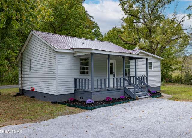 Property at 2535 Chapman Hwy, Sevierville, TN 37876, 2 beds, 1 bath