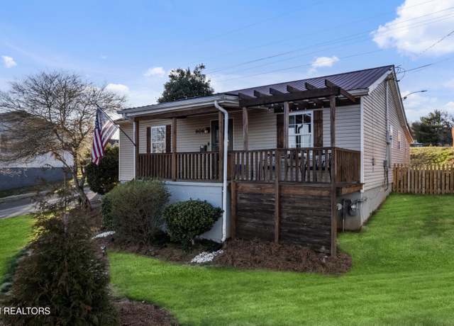 Property at 906 Summer St, Loudon, TN 37774, 3 beds, 2 baths