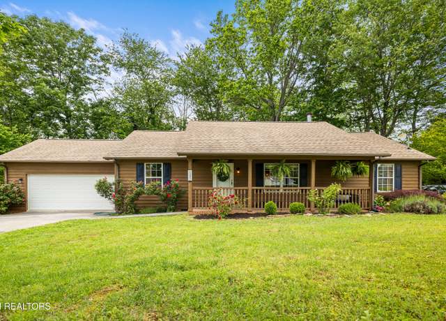 Property at 1203 Ridge Rd, Maryville, TN 37803, 3 beds, 2 baths