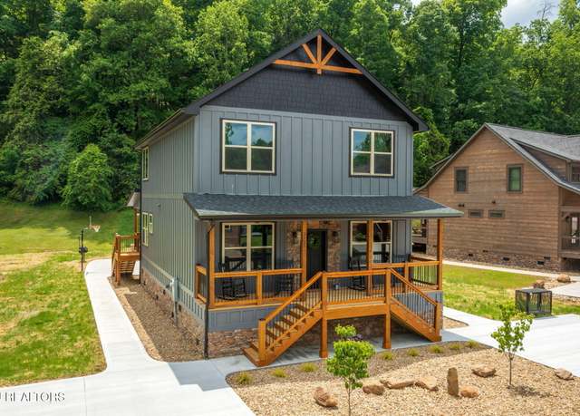 Property at 3121 Cherokee Valley Dr, Sevierville, TN 37862, 4 beds, 3.5 baths