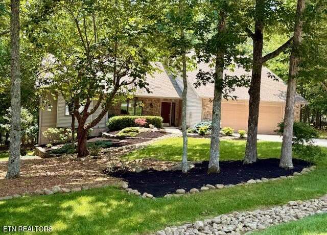 Property at 128 Cathedral Dr, Crossville, TN 38558, 3 beds, 3 baths