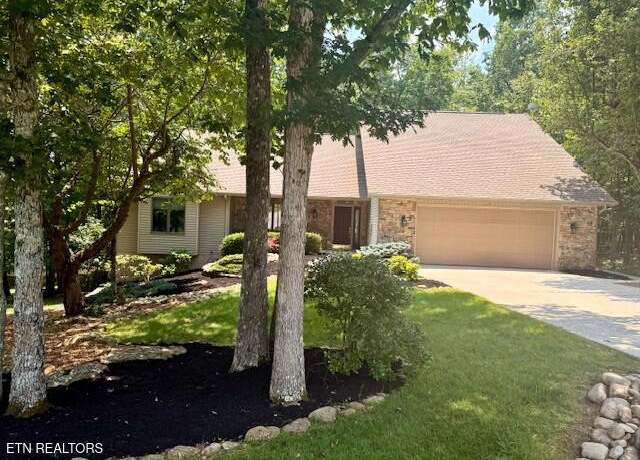 Property at 128 Cathedral Dr, Crossville, TN 38558, 3 beds, 3 baths