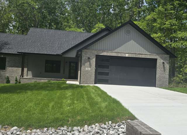 Property at 306 Beachwood Dr, Crossville, TN 38558, 3 beds, 2 baths