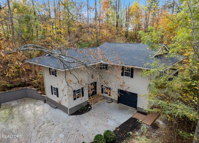 Property at 2637 Valley Home Rd, Morristown, TN 37813, 3 beds, 2 baths