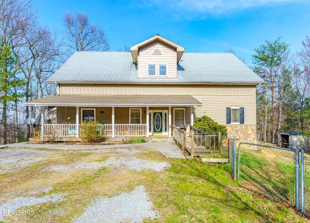 Property at 4061 Fox Hunters Ln, Sevierville, TN 37876, 4 beds, 2.5 baths