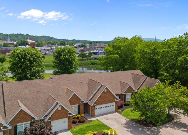 Property at 244 River Garden Ct, Sevierville, TN 37862, 2 beds, 2 baths