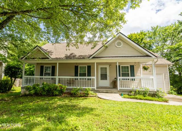 Property at 6101 Emerald Hills Ln, Knoxville, TN 37912, 3 beds, 2 baths