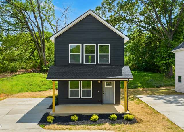 Property at 820 W Oldham Ave, Knoxville, TN 37921, 2 beds, 1.5 baths