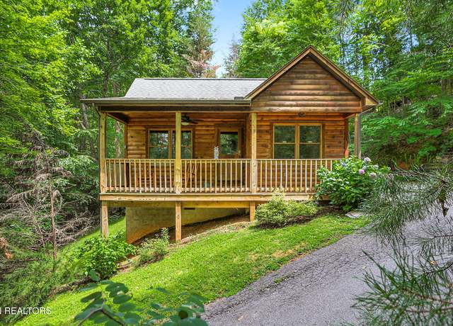 Property at 1127 Oak Ct, Gatlinburg, TN 37738, 1 bed, 1 bath