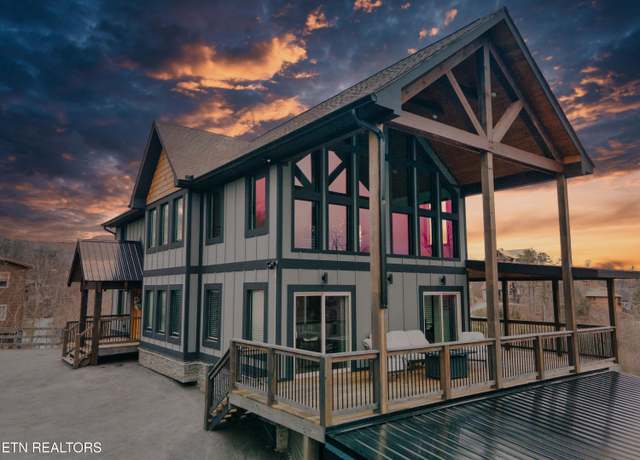 Property at 633 Pinecrest Dr, Gatlinburg, TN 37738, 5 beds, 5.5 baths