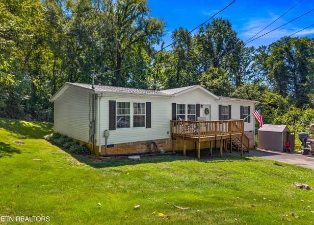 Property at 831 Pine Ridge Rd, Dandridge, TN 37725, 3 beds, 2 baths