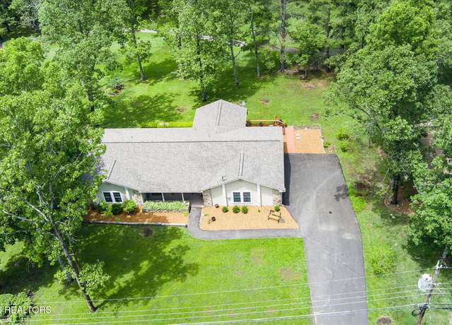 Property at 105 Fairway Dr, Fairfield Glade, TN 38558, 2 beds, 2 baths