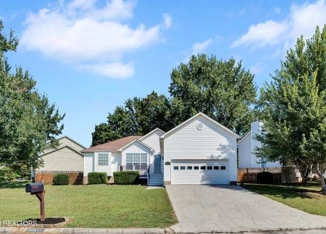 Property at 1437 Pheasants Glen Dr, Knoxville, TN 37923, 3 beds, 2 baths