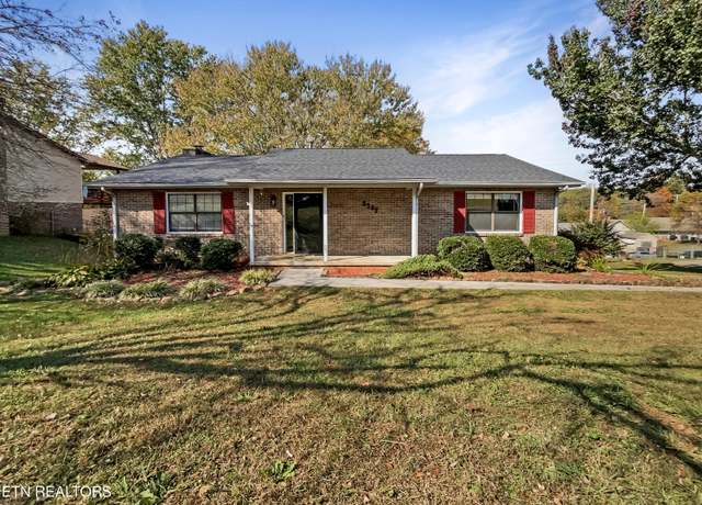 Property at 3305 Scarlet Dr, Maryville, TN 37804, 3 beds, 3 baths