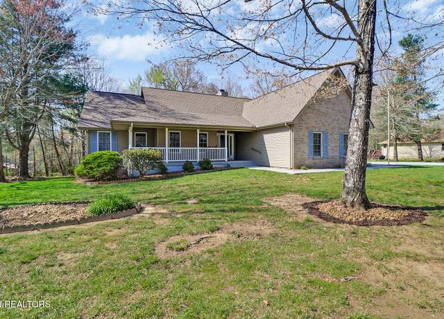 Property at 222 Pomeroy Dr, Crossville, TN 38558, 3 beds, 2 baths