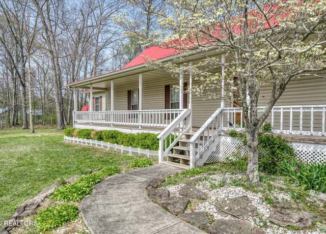 Property at 2627 Dunbar Rd, Crossville, TN 38572, 2 beds, 3 baths
