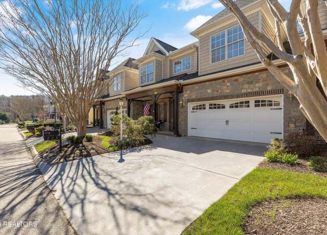 Property at 425 Grove Branch Ln, Knoxville, TN 37922, 3 beds, 2.5 baths
