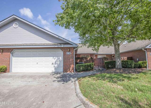 Property at 805 Cedar Ln Unit C10, Knoxville, TN 37912, 2 beds, 2 baths