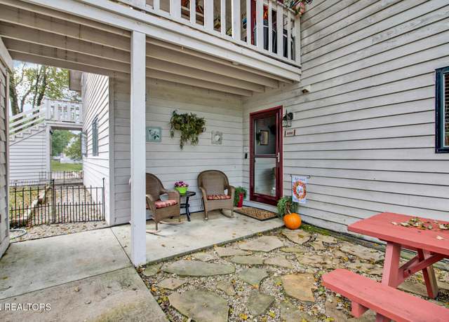 Property at 3835 Renegade Mountain Pkwy, Crab Orchard, TN 37723, 3 beds, 2 baths