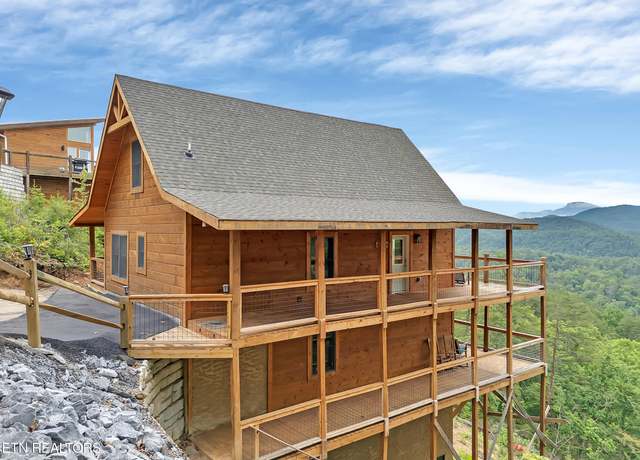 Property at 1027 Leslie Way, Sevierville, TN 37876, 3 beds, 3.5 baths