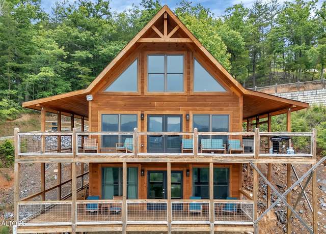 Property at 1027 Leslie Way, Sevierville, TN 37876, 3 beds, 3.5 baths