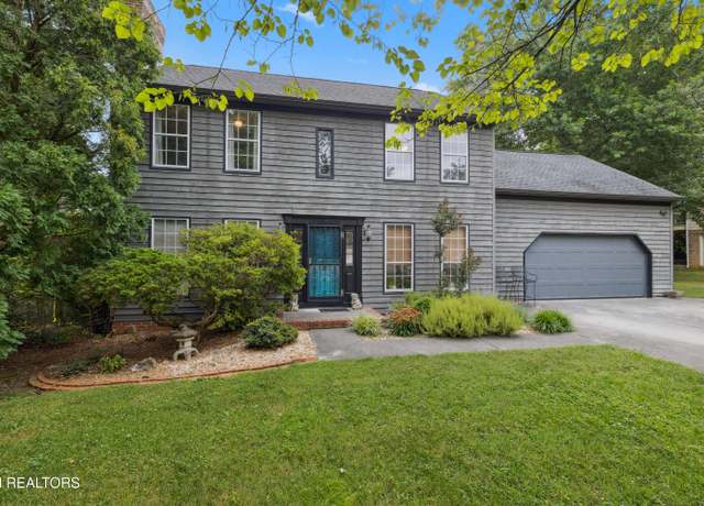 Property at 1800 Lincolnshire Dr, Knoxville, TN 37922, 3 beds, 2.5 baths