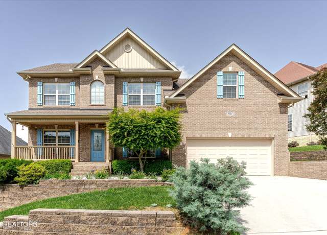 Property at 1827 Autumn Bluff Rd, Knoxville, TN 37932, 4 beds, 3 baths