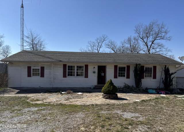 Property at 121 Rabbit Track Rd, Crossville, TN 38571, 3 beds, 2.5 baths