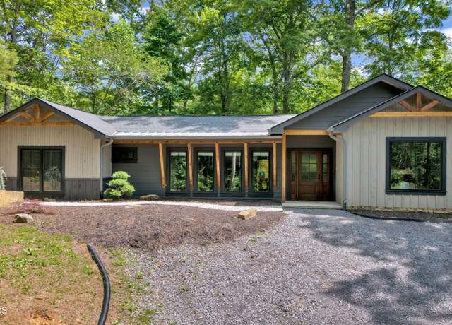 Property at 825 & 829 Willow Brook Way, Gatlinburg, TN 37738, 4 beds, 4.5 baths