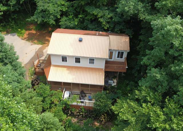 Property at 4017 Hatcher Hollow Rd, Walland, TN 37886, 2 beds, 2 baths