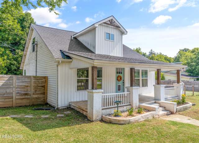 Property at 5813 Thorn Grove Pike, Knoxville, TN 37914, 3 beds, 2.5 baths