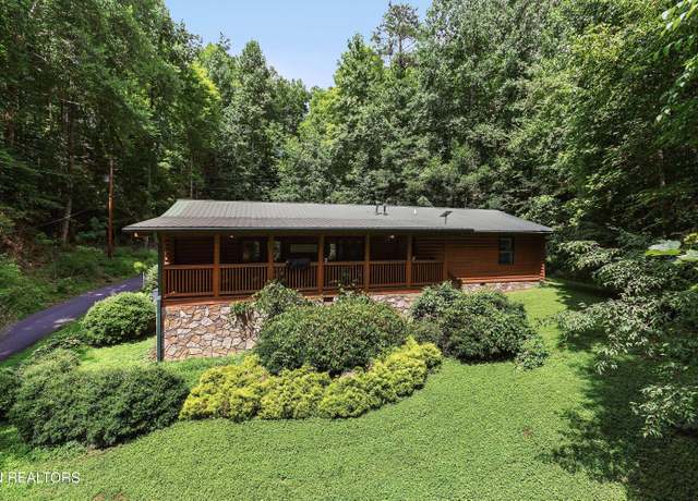 Property at 1150 Ogle Hills Rd, Gatlinburg, TN 37738, 5 beds, 4 baths