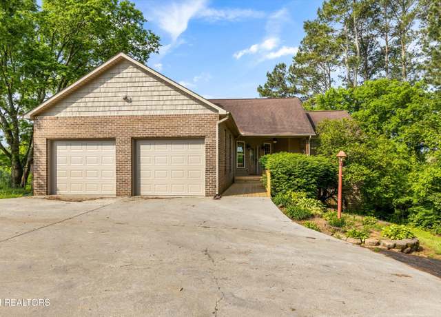 Property at 668 Martin Mill Pike, Rockford, TN 37853, 3 beds, 2.5 baths