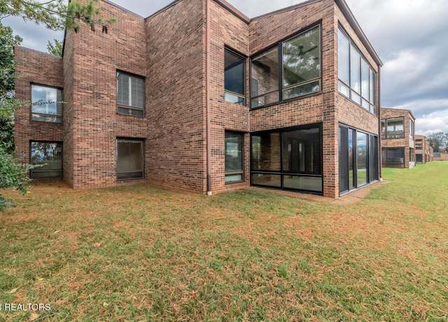 Property at 6202 Mountain Park Dr, Knoxville, TN 37918, 3 beds, 2 baths
