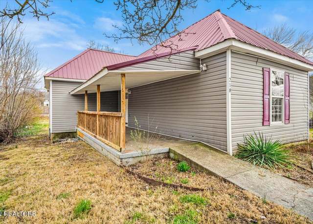 Property at 218 E Morelia Ave, Knoxville, TN 37917, 2 beds, 1.5 baths
