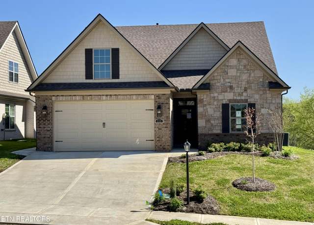Property at 2110 Lantern Park Ln, Knoxville, TN 37932, 4 beds, 3 baths