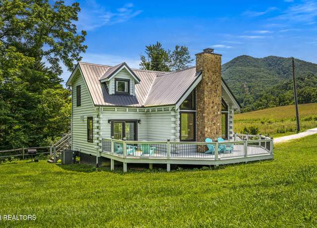 Property at 3117 Headrick Dr, Sevierville, TN 37862, 2 beds, 3 baths