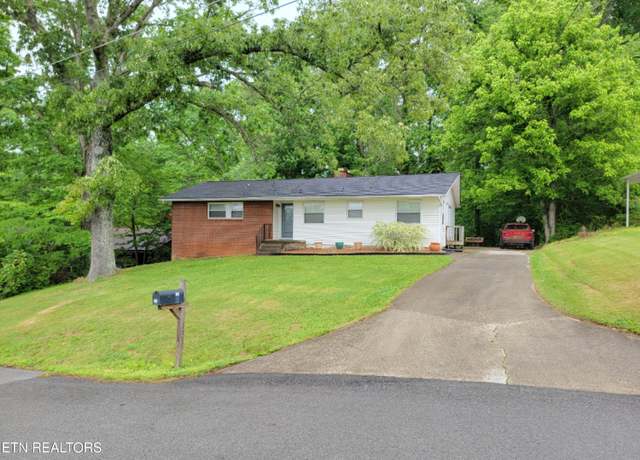 Property at 104 Stanton Ln, Oak Ridge, TN 37830, 3 beds, 2 baths