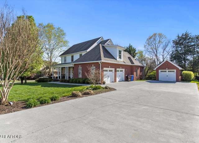 Property at 1823 Clingman View Dr, Alcoa, TN 37701, 6 beds, 4 baths