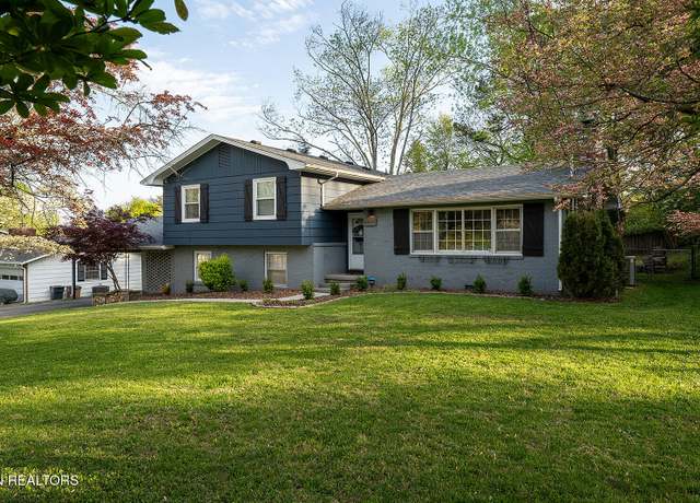 Property at 4432 Royalview Rd, Knoxville, TN 37921, 4 beds, 2.5 baths