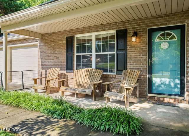 Property at 5924 Katrina Ln, Knoxville, TN 37912, 3 beds, 2 baths