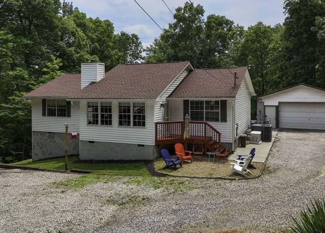 Property at 113 Skyland Ln, Powell, TN 37849, 3 beds, 3 baths