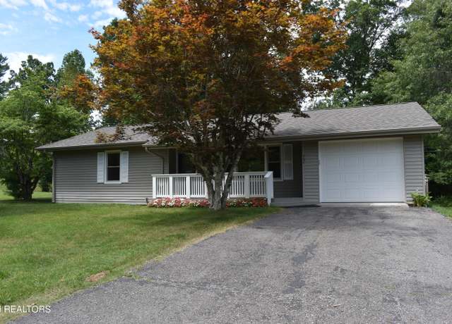 Property at 484 Meadows Rd, Sparta, TN 38583, 2 beds, 2 baths