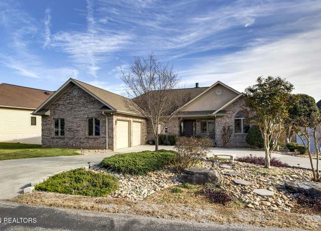 Property at 206 Chogi Ln, Loudon, TN 37774, 3 beds, 2.5 baths