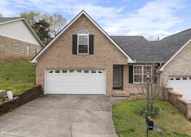 Property at 240 El Grande Ln, Lenoir City, TN 37771, 3 beds, 3 baths