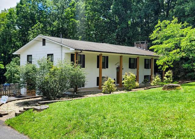 Property at 989 W Outer Dr, Oak Ridge, TN 37830, 3 beds, 2.5 baths